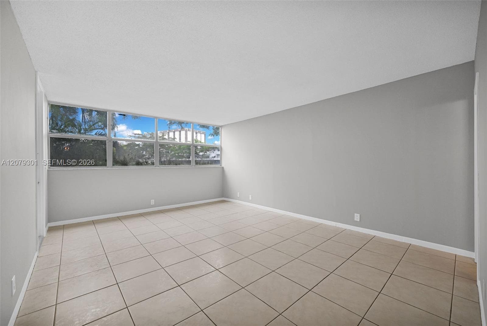 LAKE POINT TOWER CONDOMIN · #109 in Hallandale Beach - Photo 16