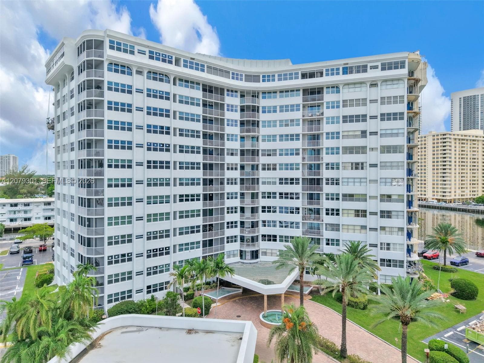 LAKE POINT TOWER CONDOMIN · #109 in Hallandale Beach - Photo 36