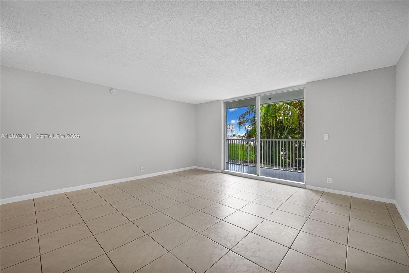 LAKE POINT TOWER CONDOMIN · #109 in Hallandale Beach - Photo 5