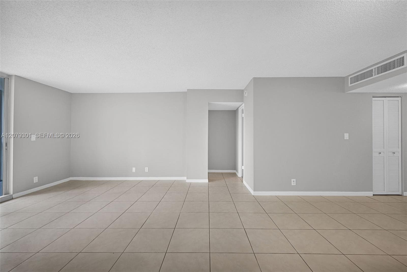 LAKE POINT TOWER CONDOMIN · #109 in Hallandale Beach - Photo 9