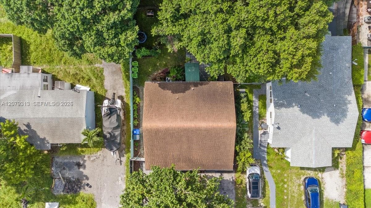 2434 Lincoln St photo 42