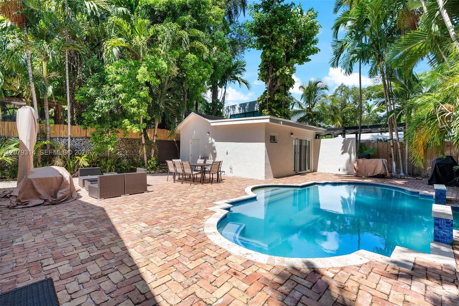 2465 Inagua Ave photo 2