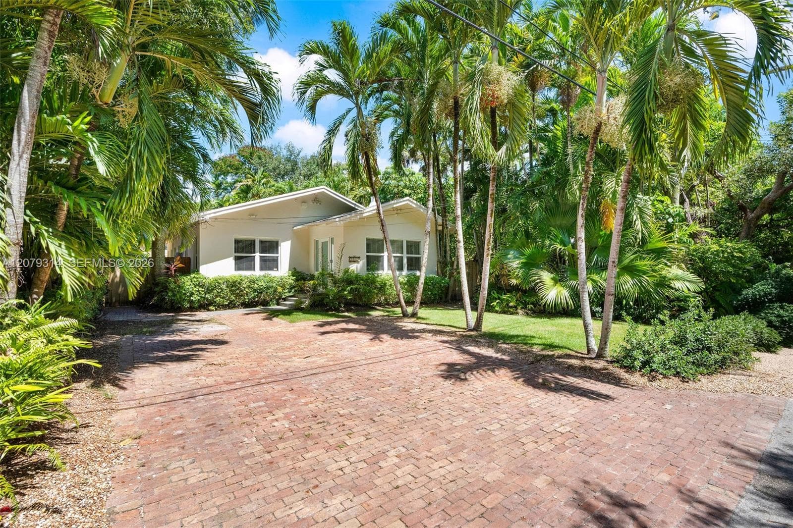 2465 Inagua Ave photo 1