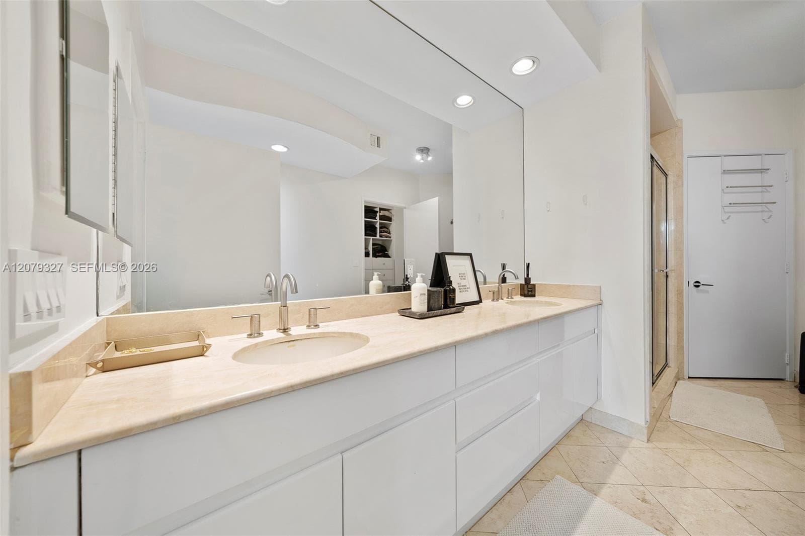 RESORT VILLA TWO CONDO · #407 in Key Biscayne - Photo 18
