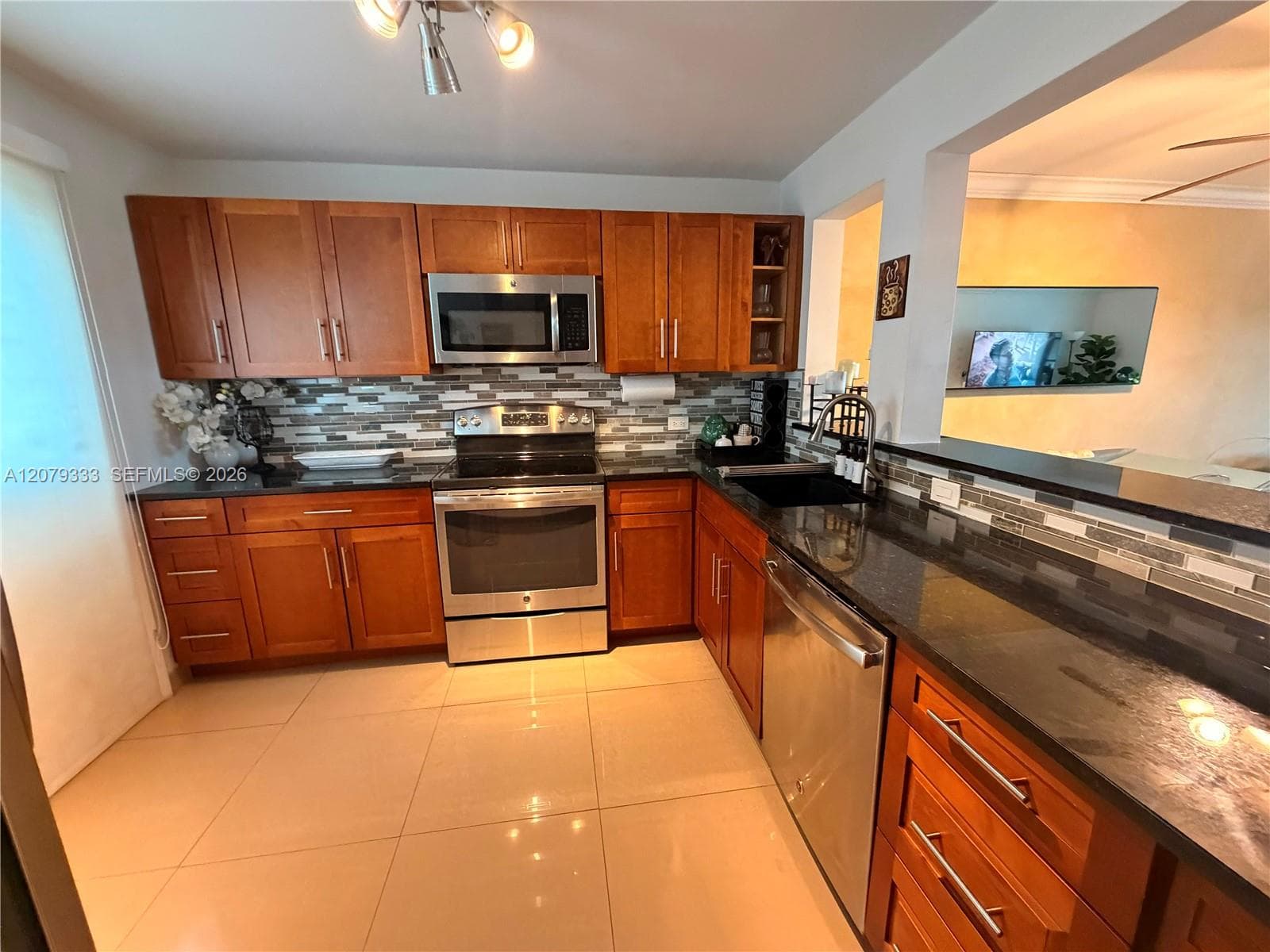 ROYAL OAKS CONDO · #430 in Miami - Photo 4