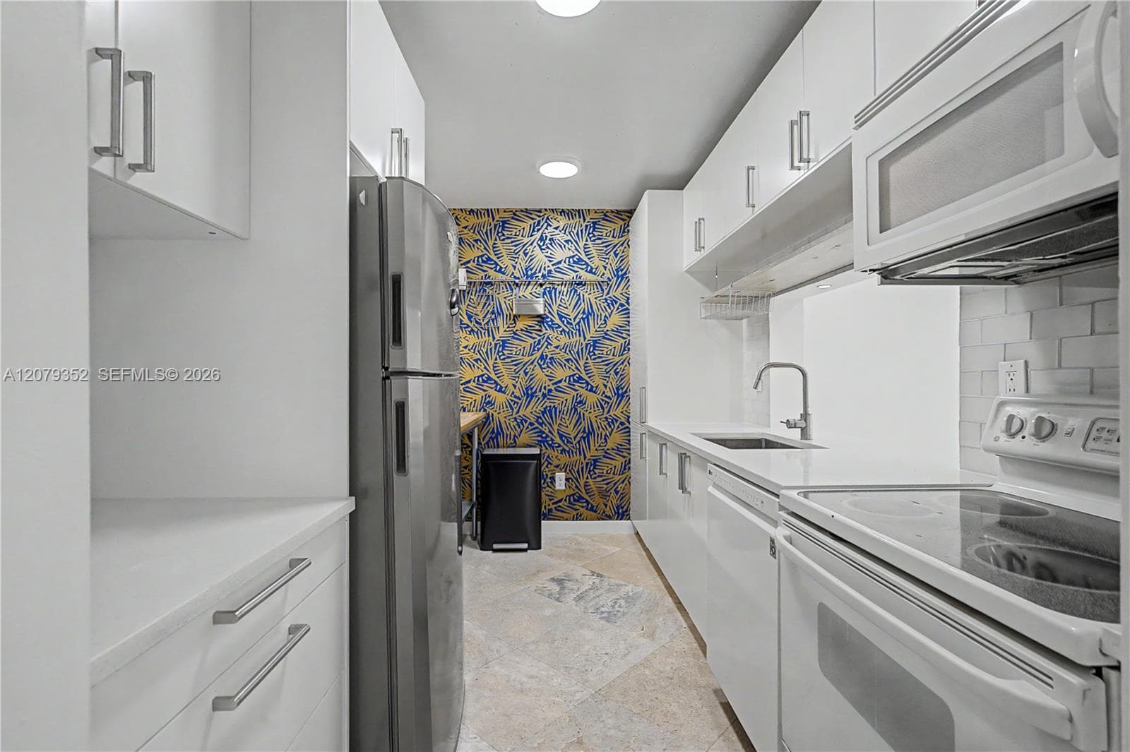 SURFSIDE PALMS CONDO · #115 in Surfside - Photo 6