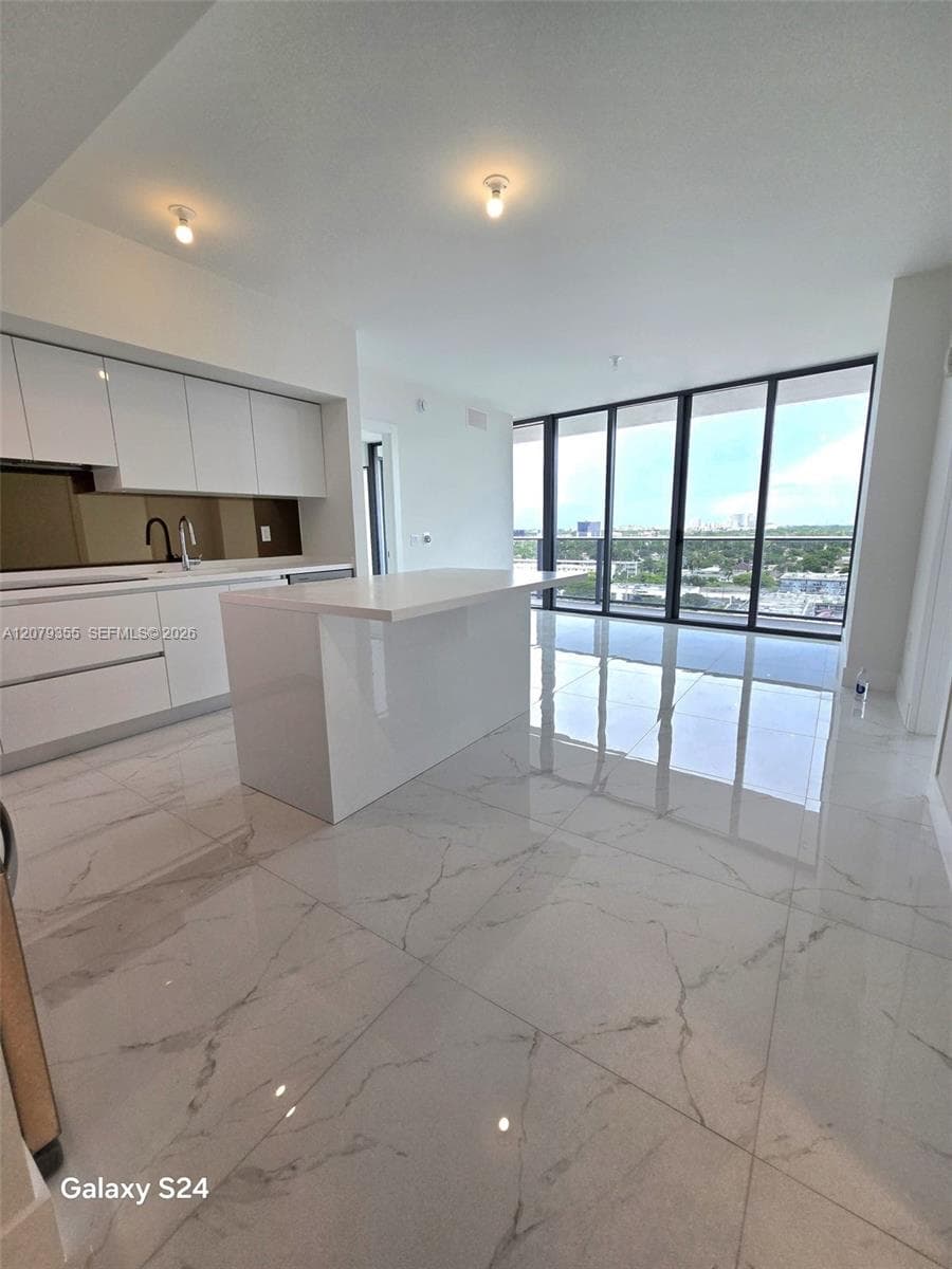 1170 E Hallandale Beach Blvd · #907 in Hallandale Beach - Photo 2