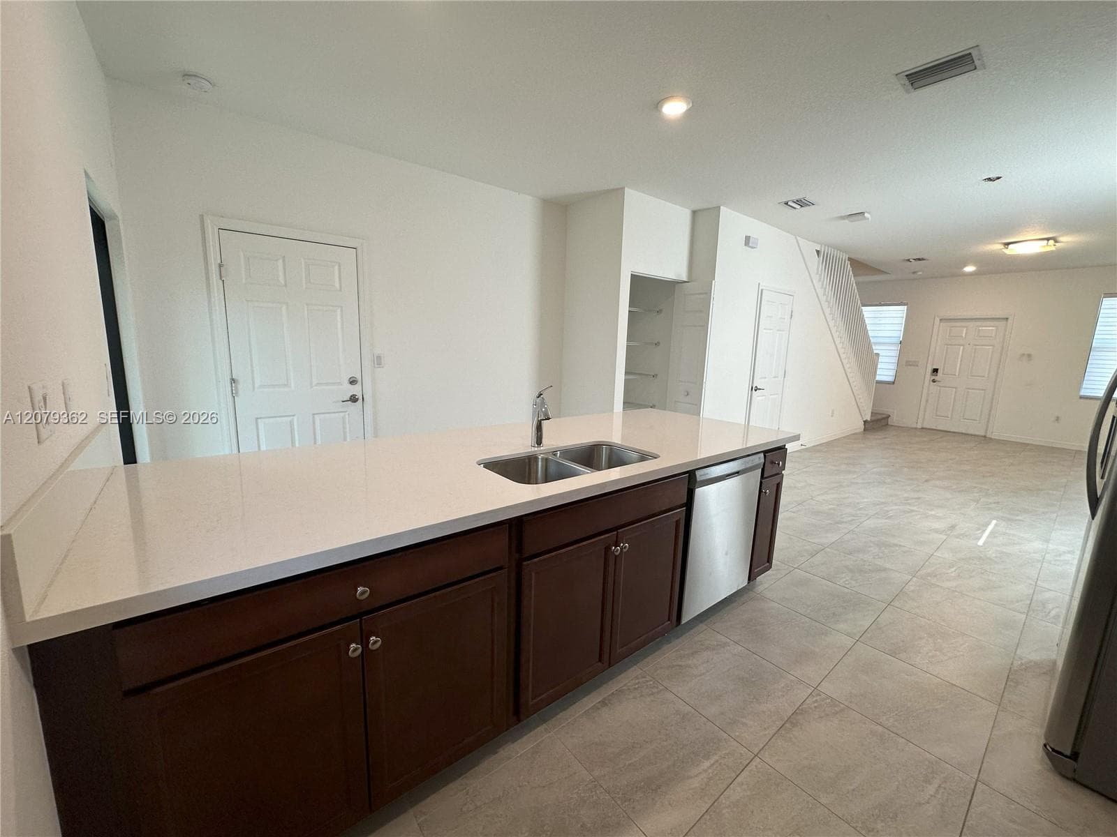 1602 SW 28th Ct photo 5
