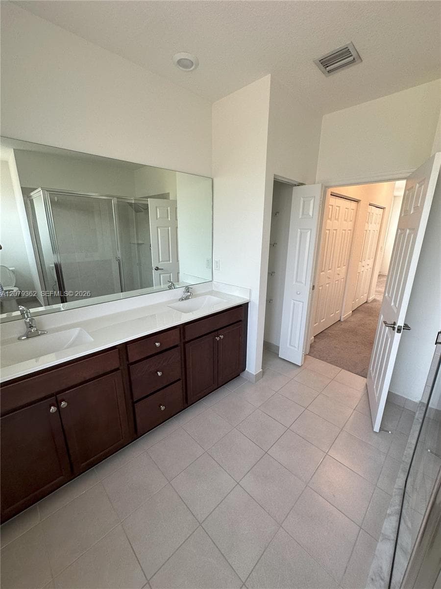 1602 SW 28th Ct photo 15