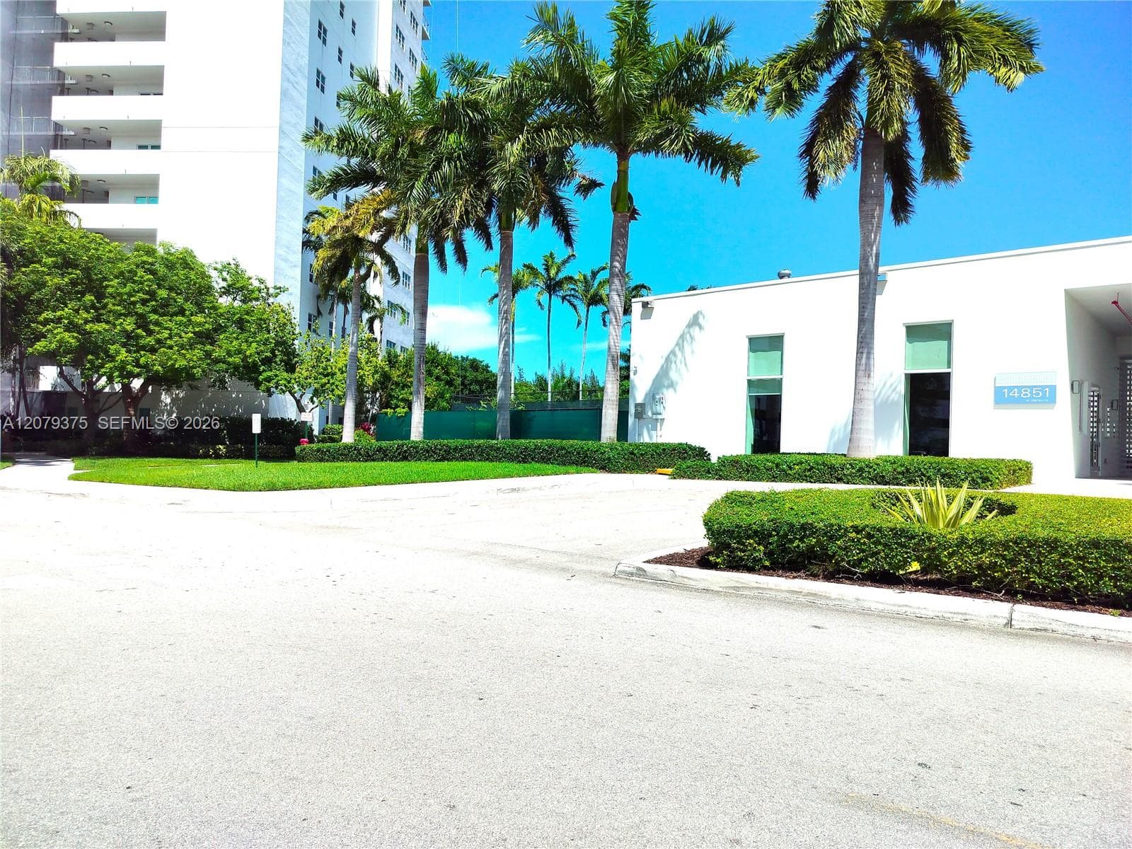 THE OAKS I CONDO · #1006 in North Miami - Photo 34