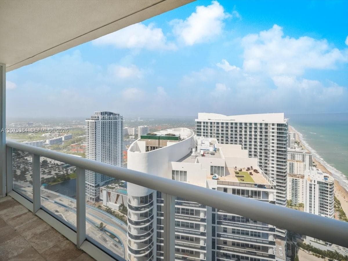 BEACH CLUB TWO CONDO · #5009 in Hallandale Beach - Photo 2