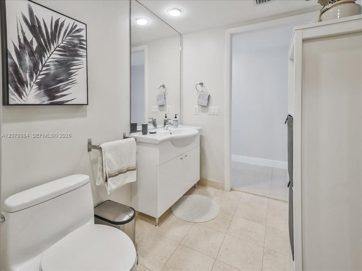 BEACH CLUB TWO CONDO · #5009 in Hallandale Beach - Photo 24