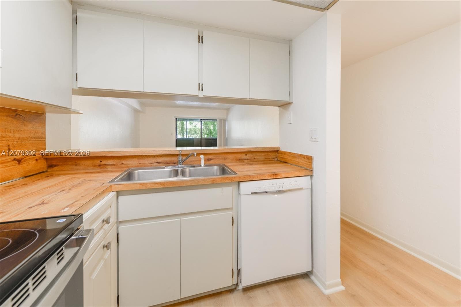 TREETOP TOWERS CONDO · #D in South Miami - Photo 10