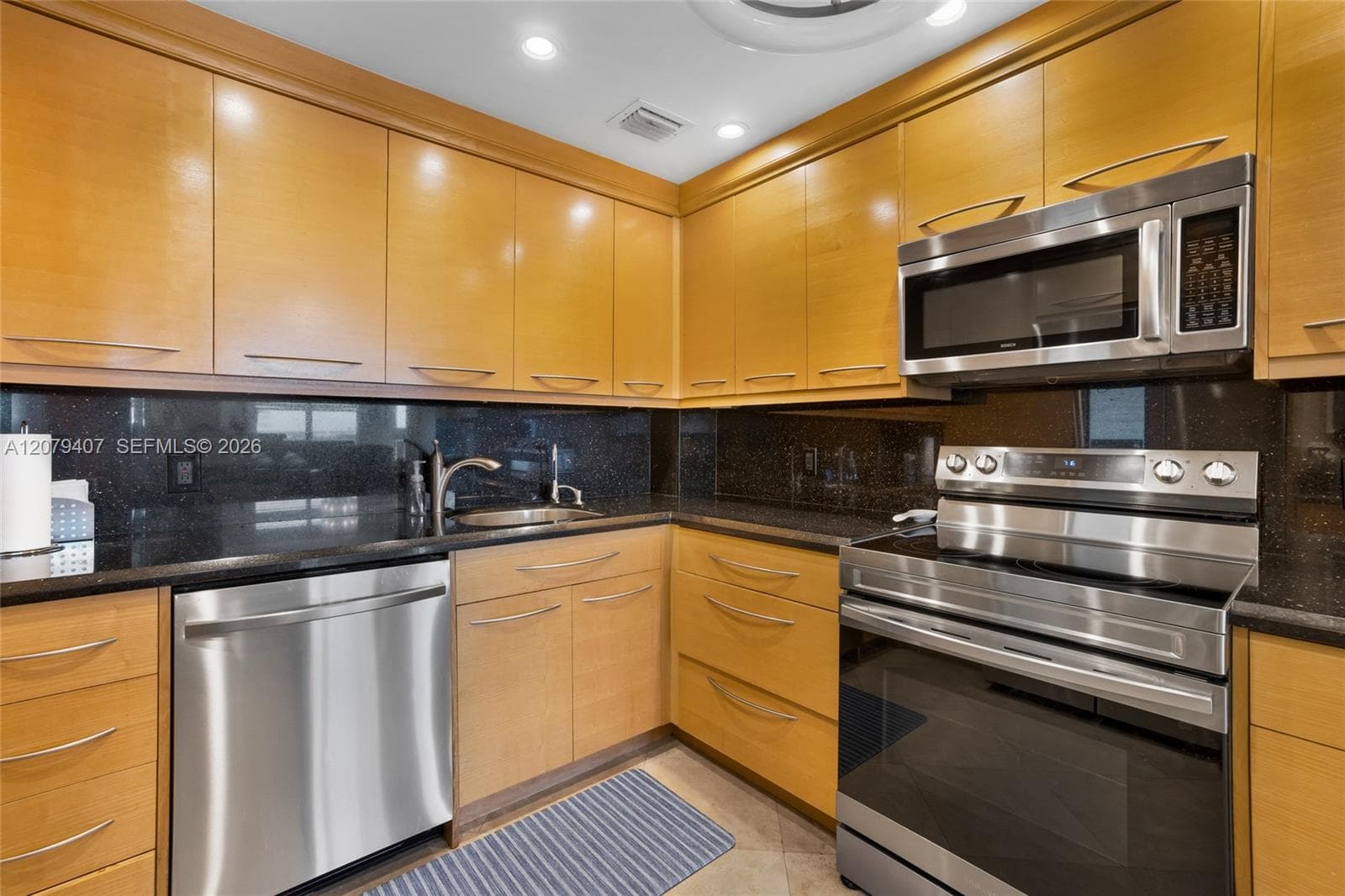 HEMISPHERES CONDO · #10E in Hallandale Beach - Photo 16