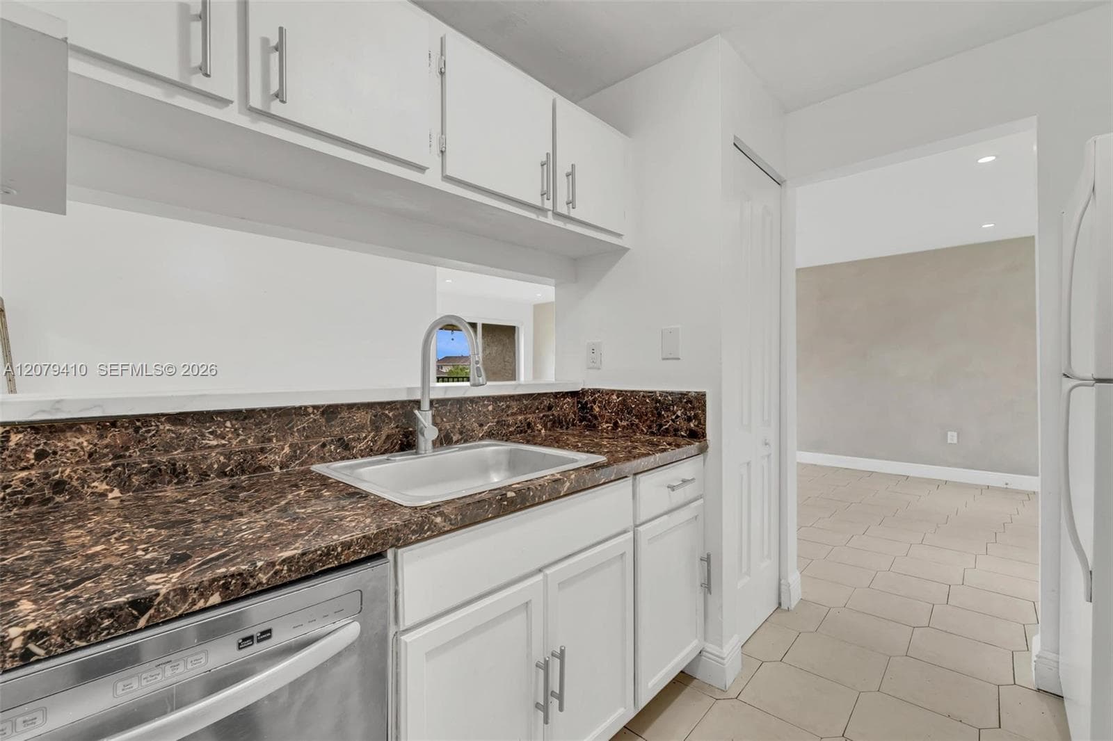 CONTINUUM CONDO PH II · #332 in Miami - Photo 16