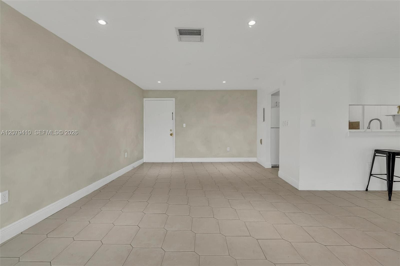 CONTINUUM CONDO PH II · #332 in Miami - Photo 9