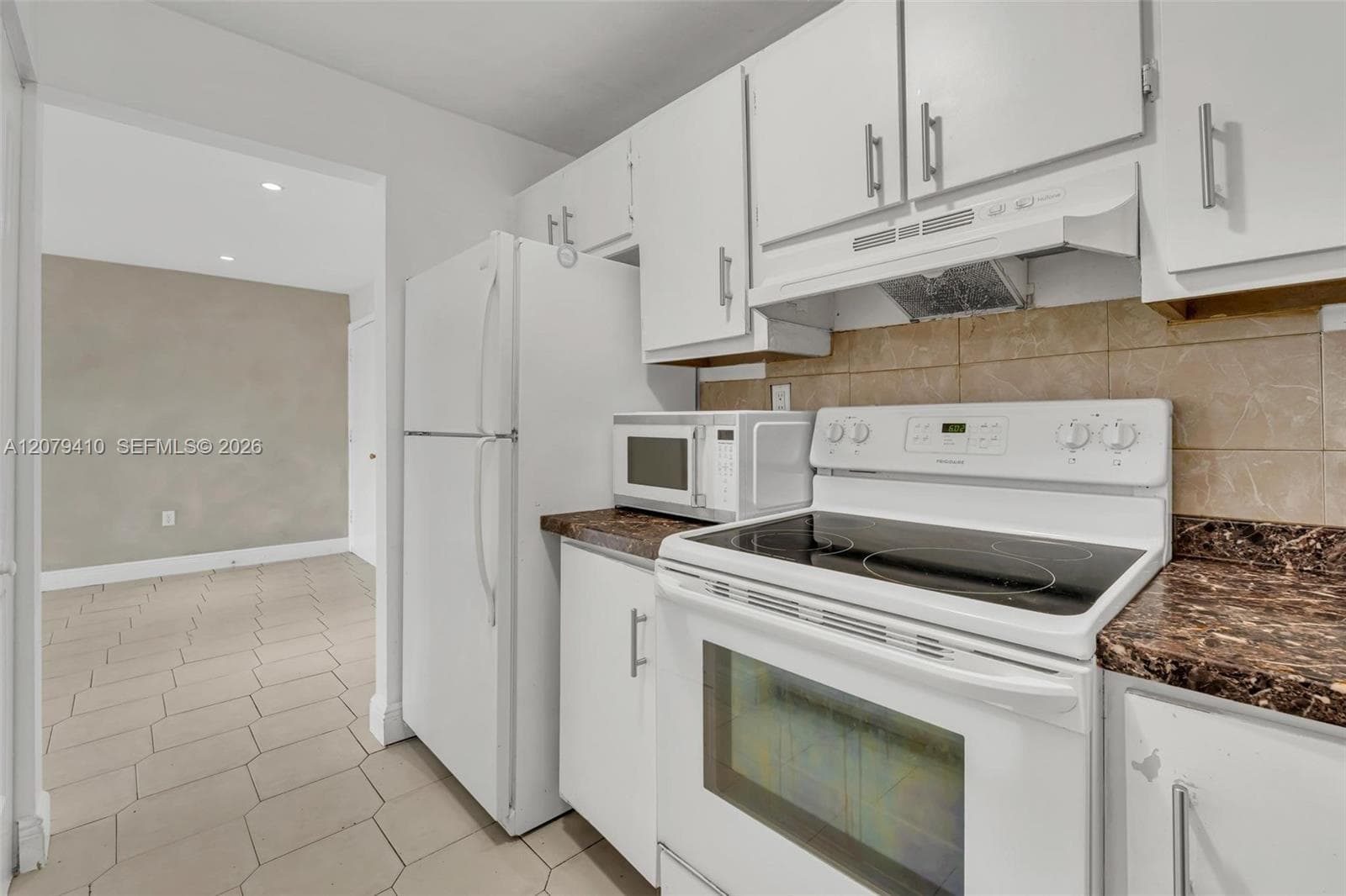 CONTINUUM CONDO PH II · #332 in Miami - Photo 15
