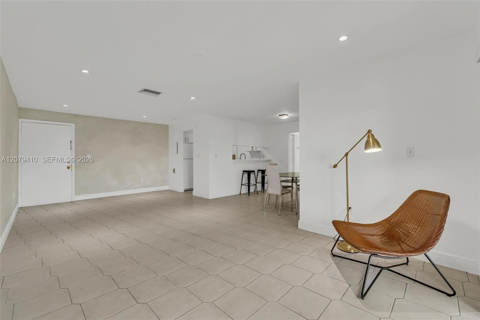CONTINUUM CONDO PH II · #332 in Miami - Photo 8