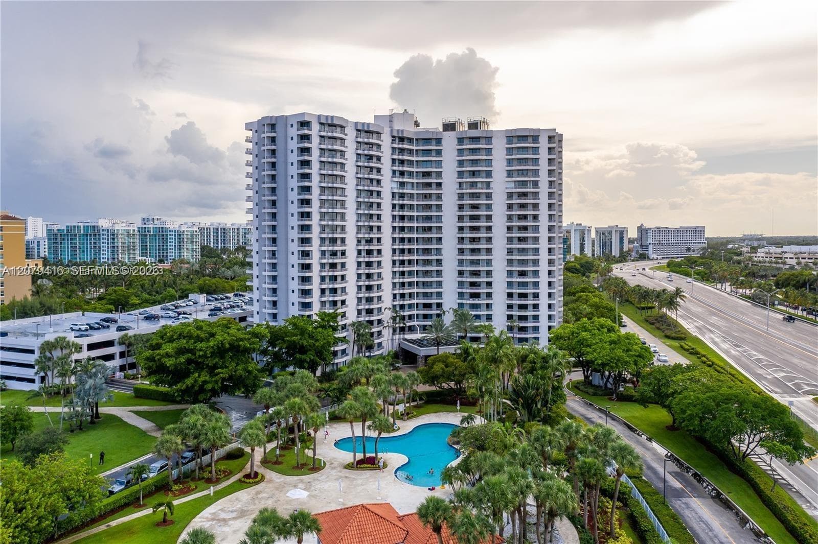 PARC CENTRAL AVENTURA SOU · #1615 in Aventura - Photo 1