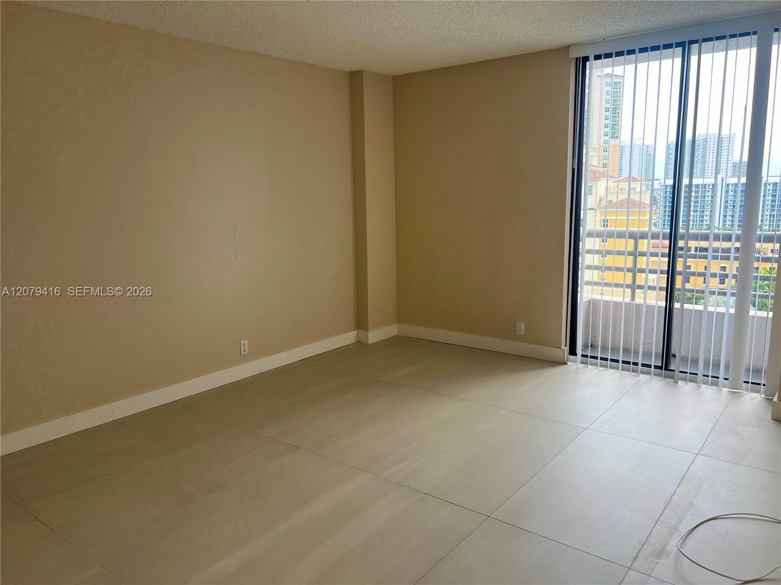PARC CENTRAL AVENTURA SOU · #1615 in Aventura - Photo 10