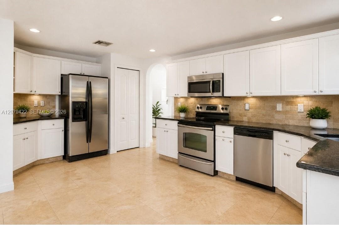 10916 NW 58th Ter photo 10