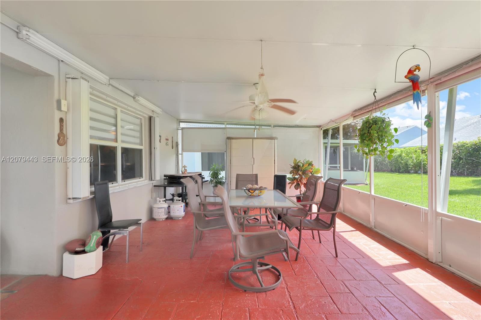 590 SE 19th Dr photo 22
