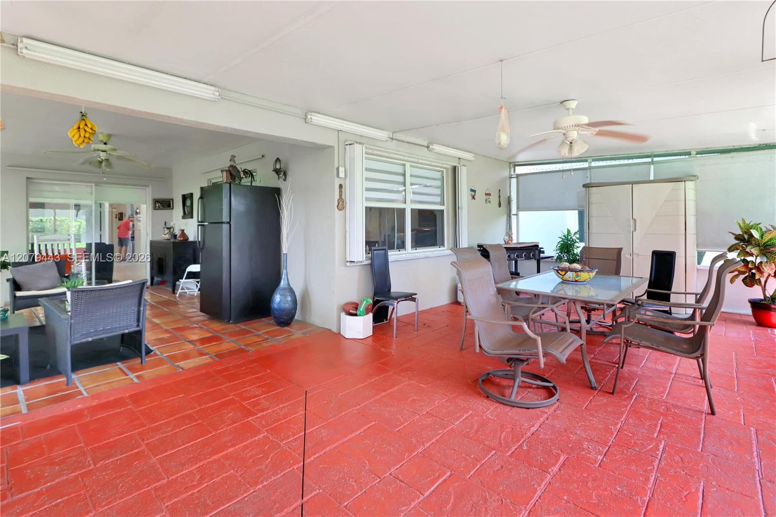 590 SE 19th Dr photo 21