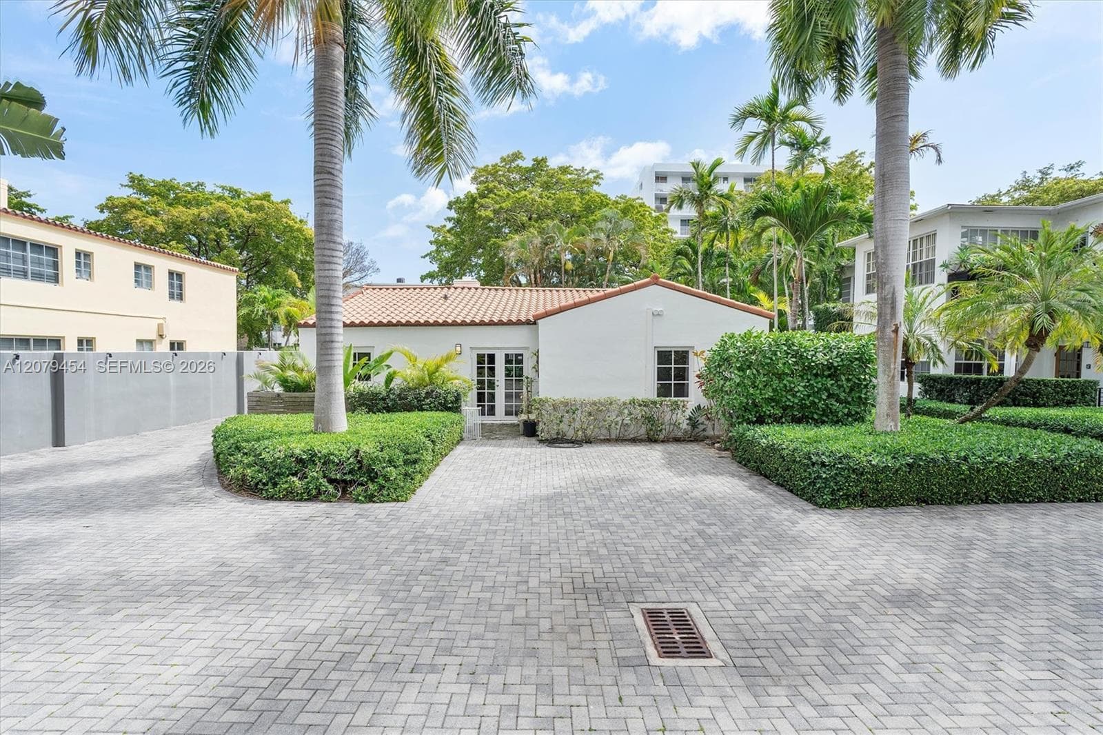 1024 Lenox Ave #1 photo 33