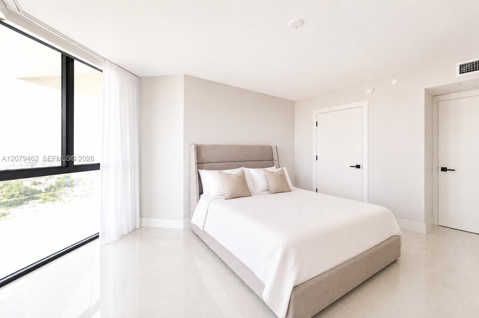 LANDMARK · #1801 in Aventura - Photo 32