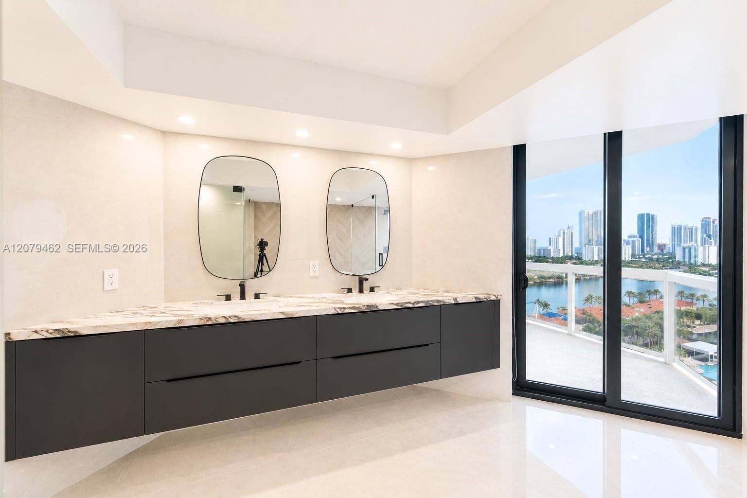 LANDMARK · #1801 in Aventura - Photo 24