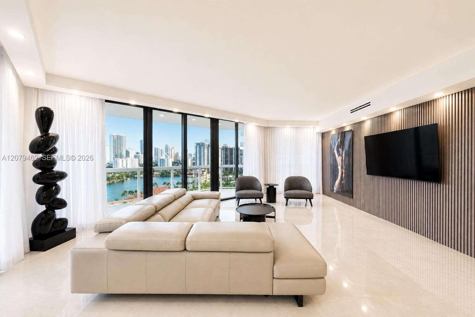 LANDMARK · #1801 in Aventura - Photo 10