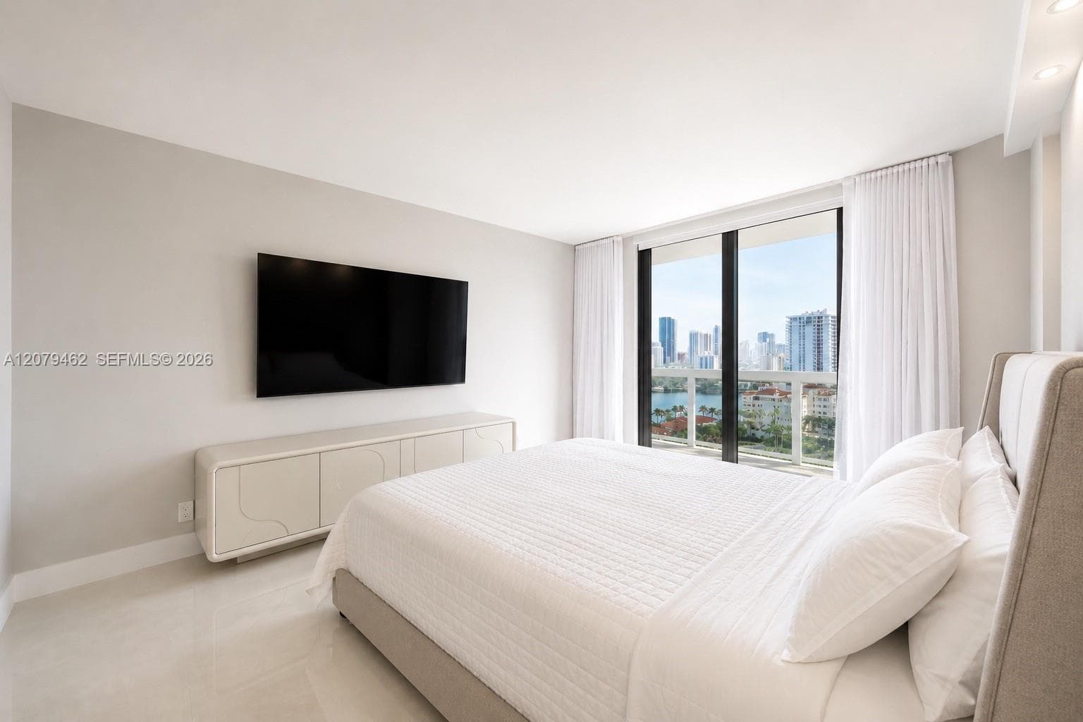 LANDMARK · #1801 in Aventura - Photo 19