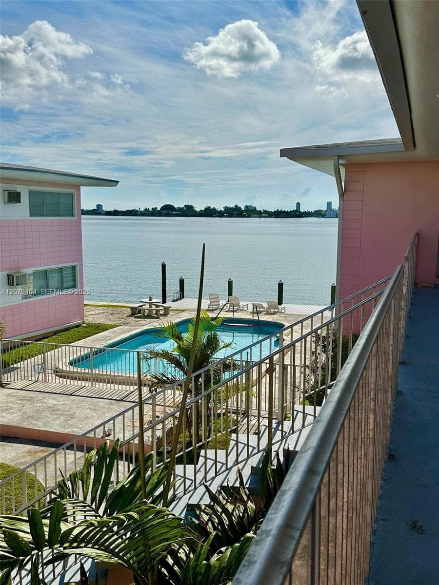 THE LIDO CONDO · #12 in North Bay Village - Photo 3