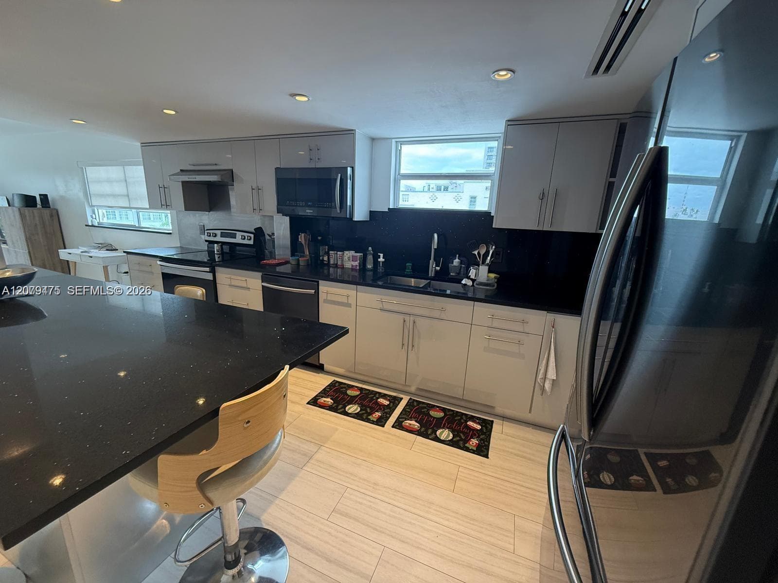 COLLINS VISTA CONDO · #406 in Miami Beach - Photo 3