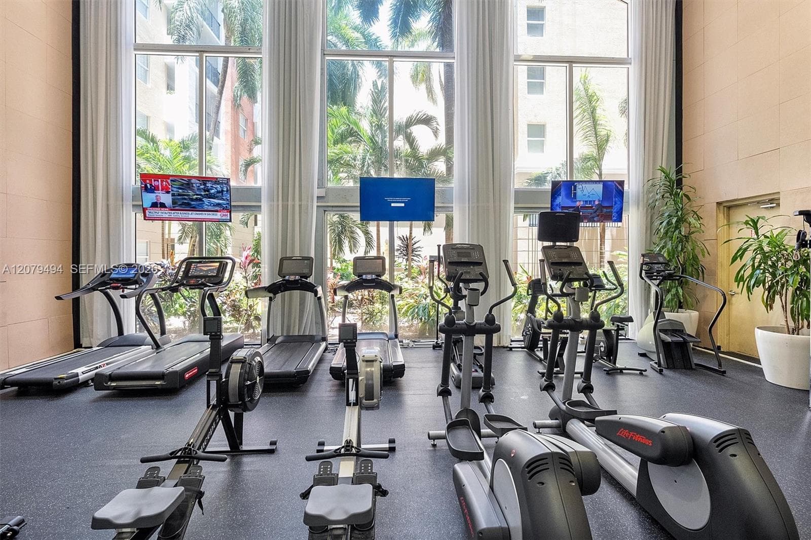 Porto Bellagio · #2619 in Sunny Isles Beach - Photo 28