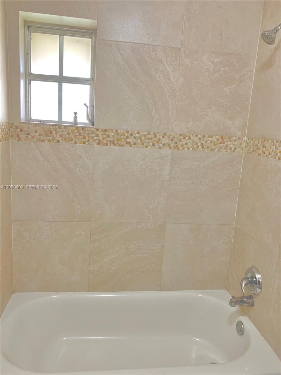 4 of 4 Primary Suite Bathroom.