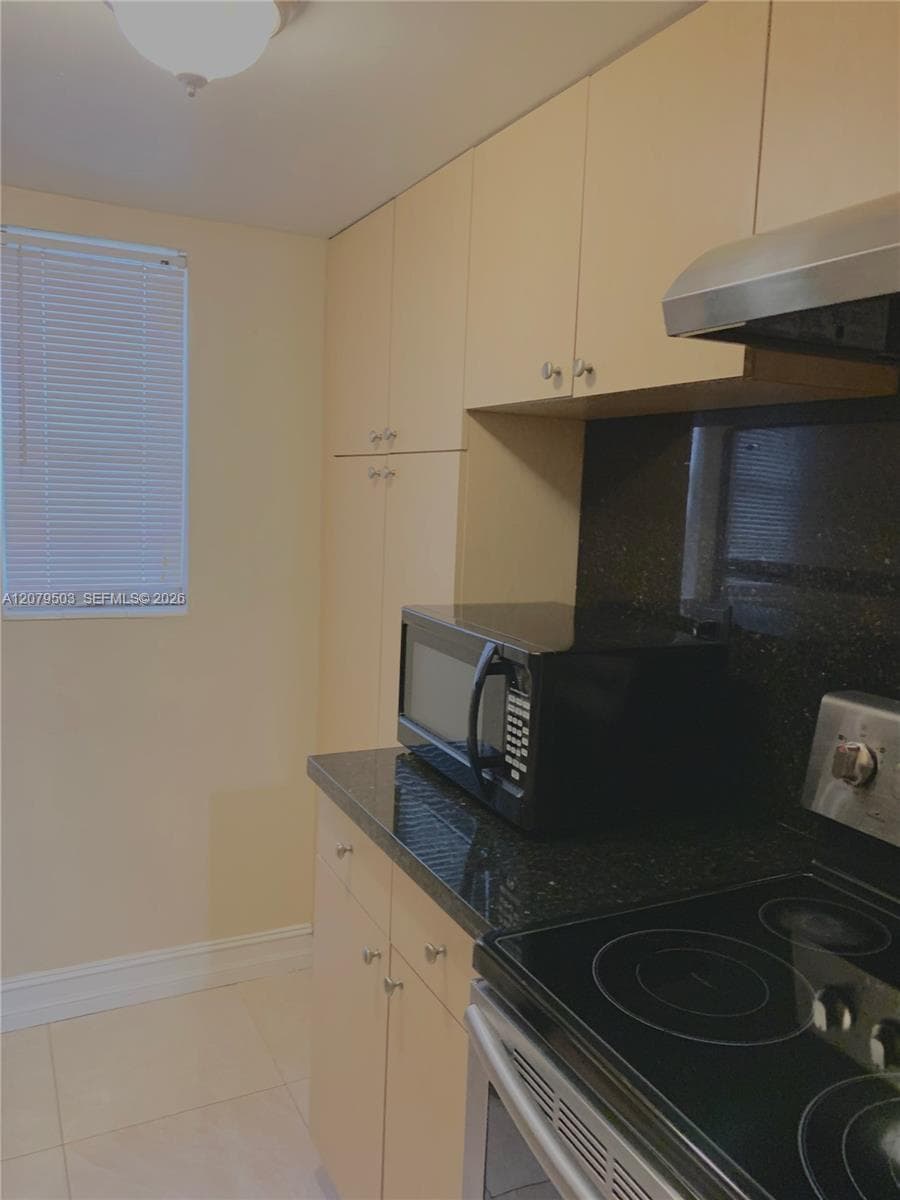 2 of 6 Photos of the Kitchen.