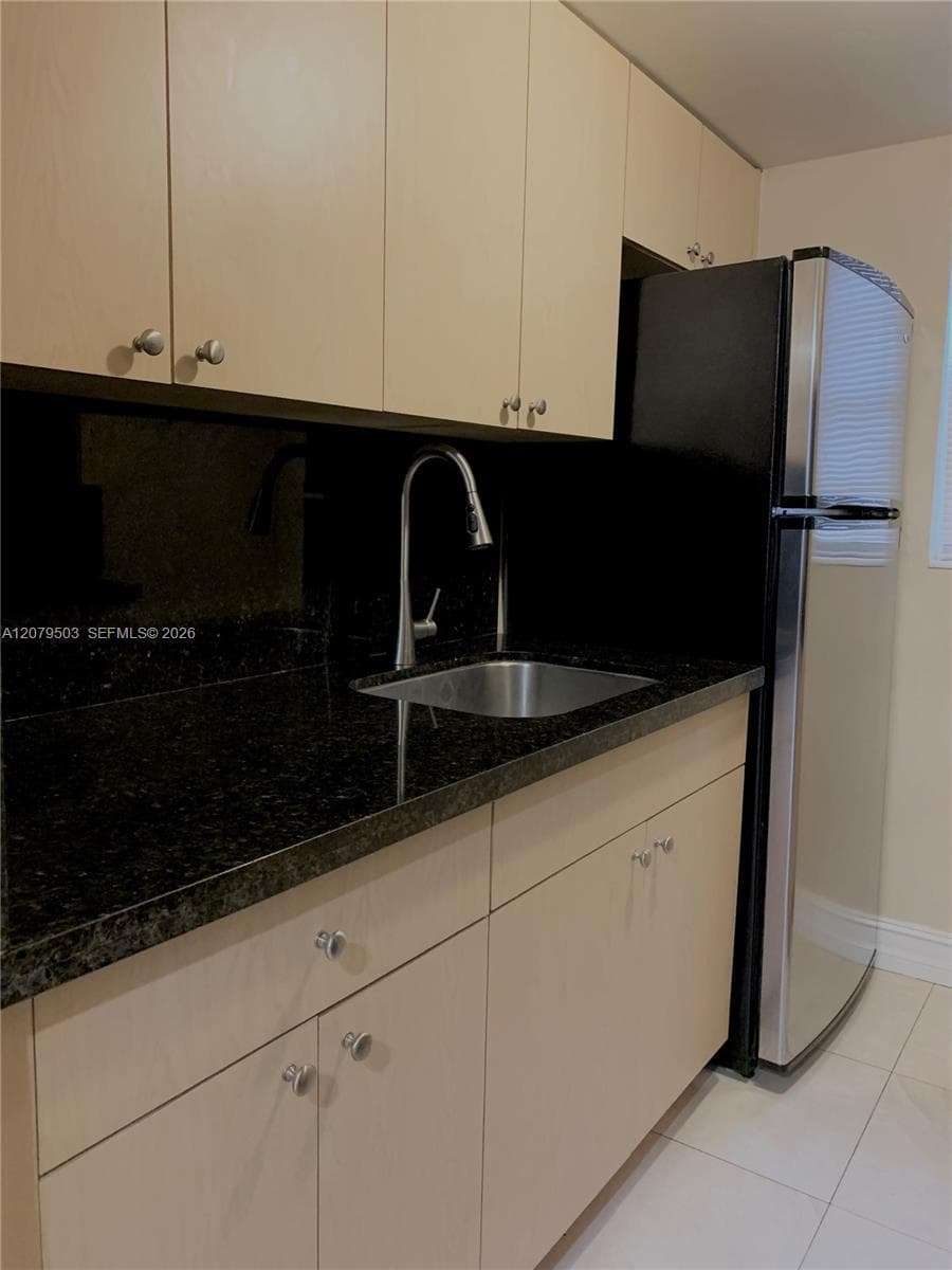 3 of 6 Photos of the Kitchen.