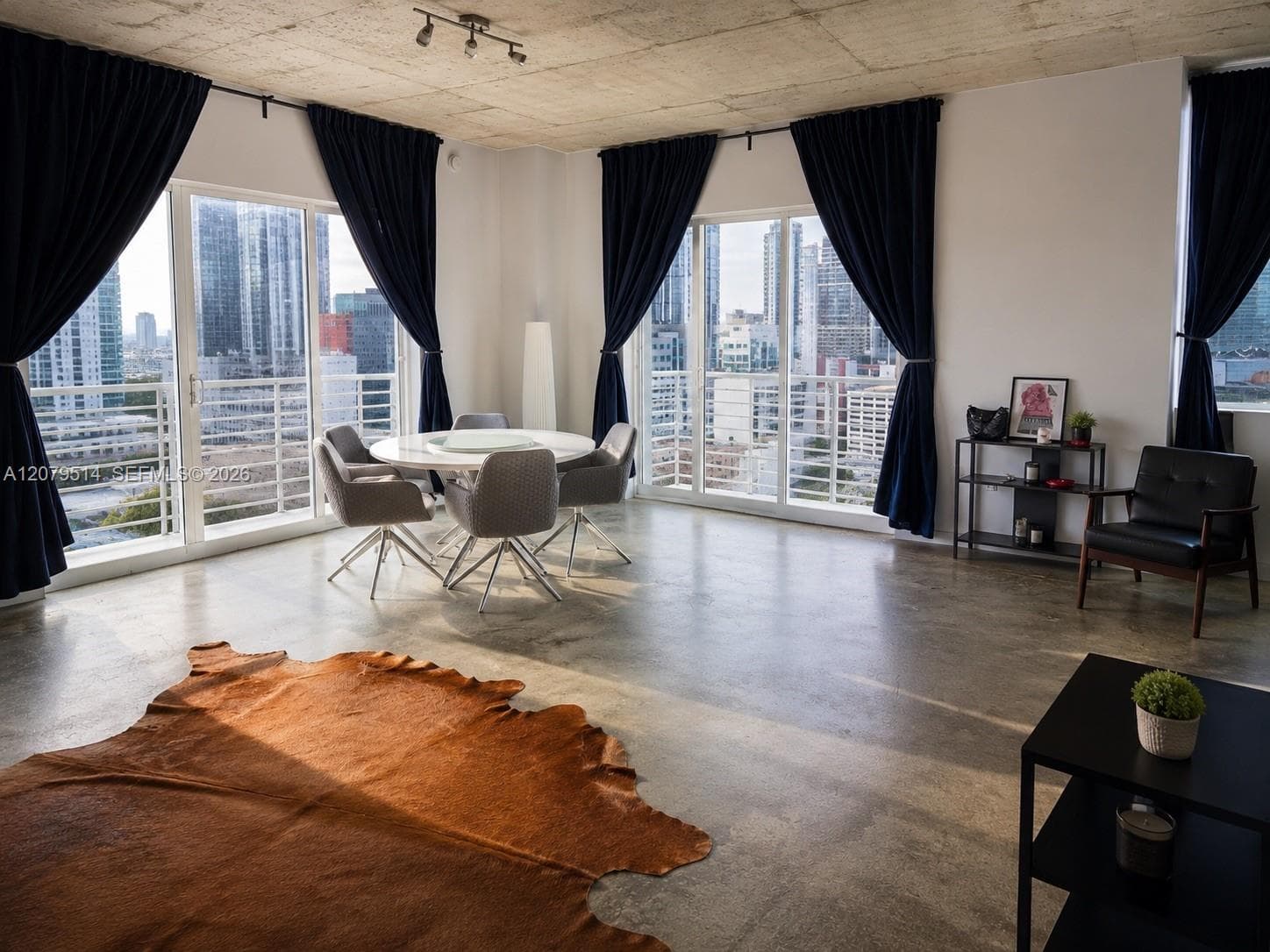 Loft Downtown II · #2113 in Miami - Photo 4