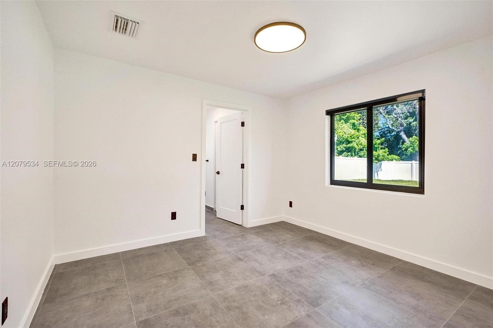 2255 NE 173rd St photo 15