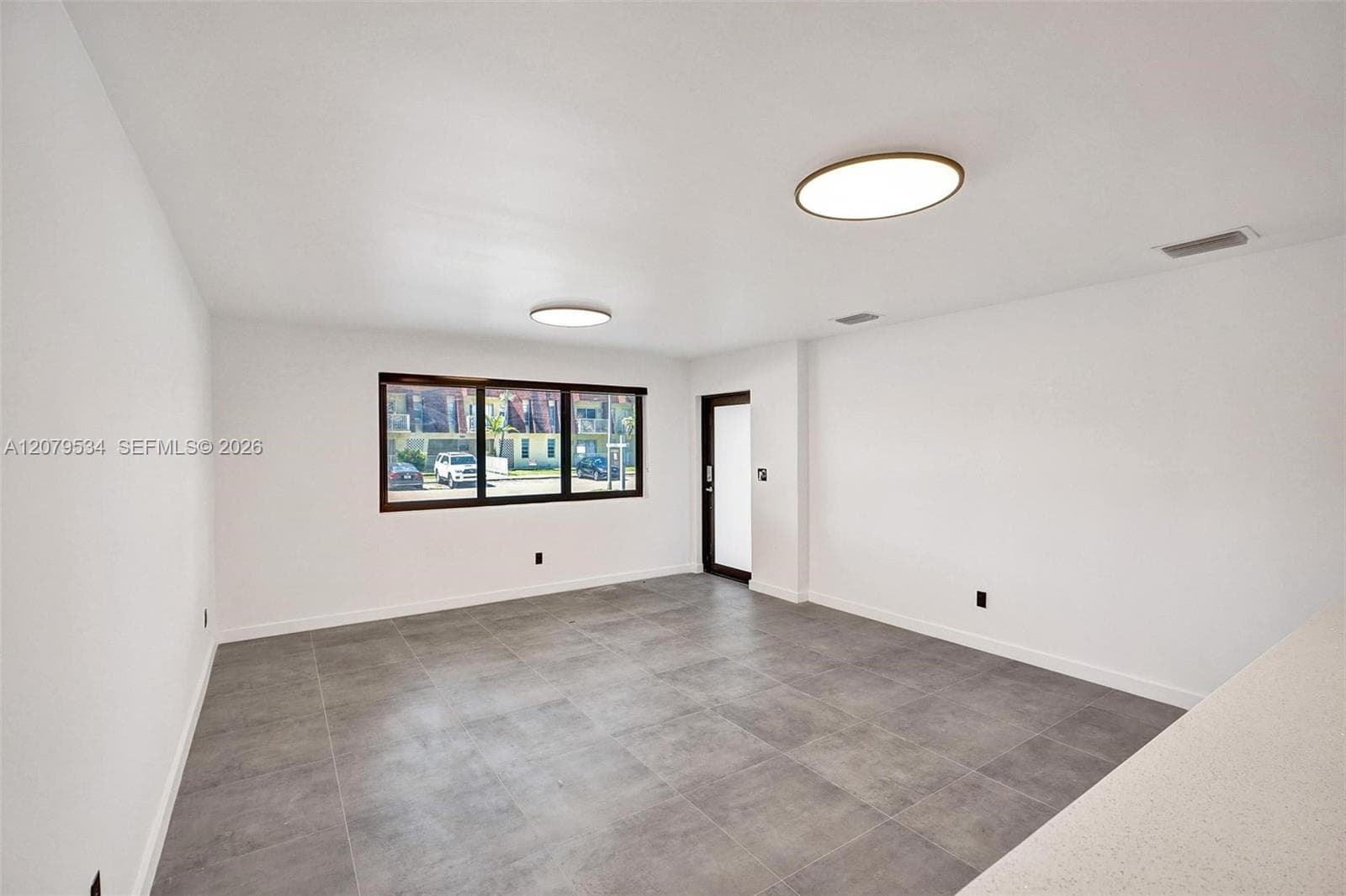 2255 NE 173rd St photo 11