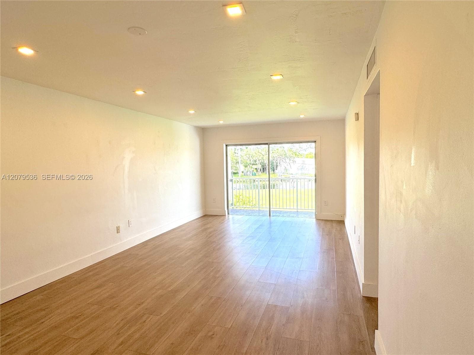 VILLAGE AT DADELAND CONDO · #H208 in Miami - Photo 4
