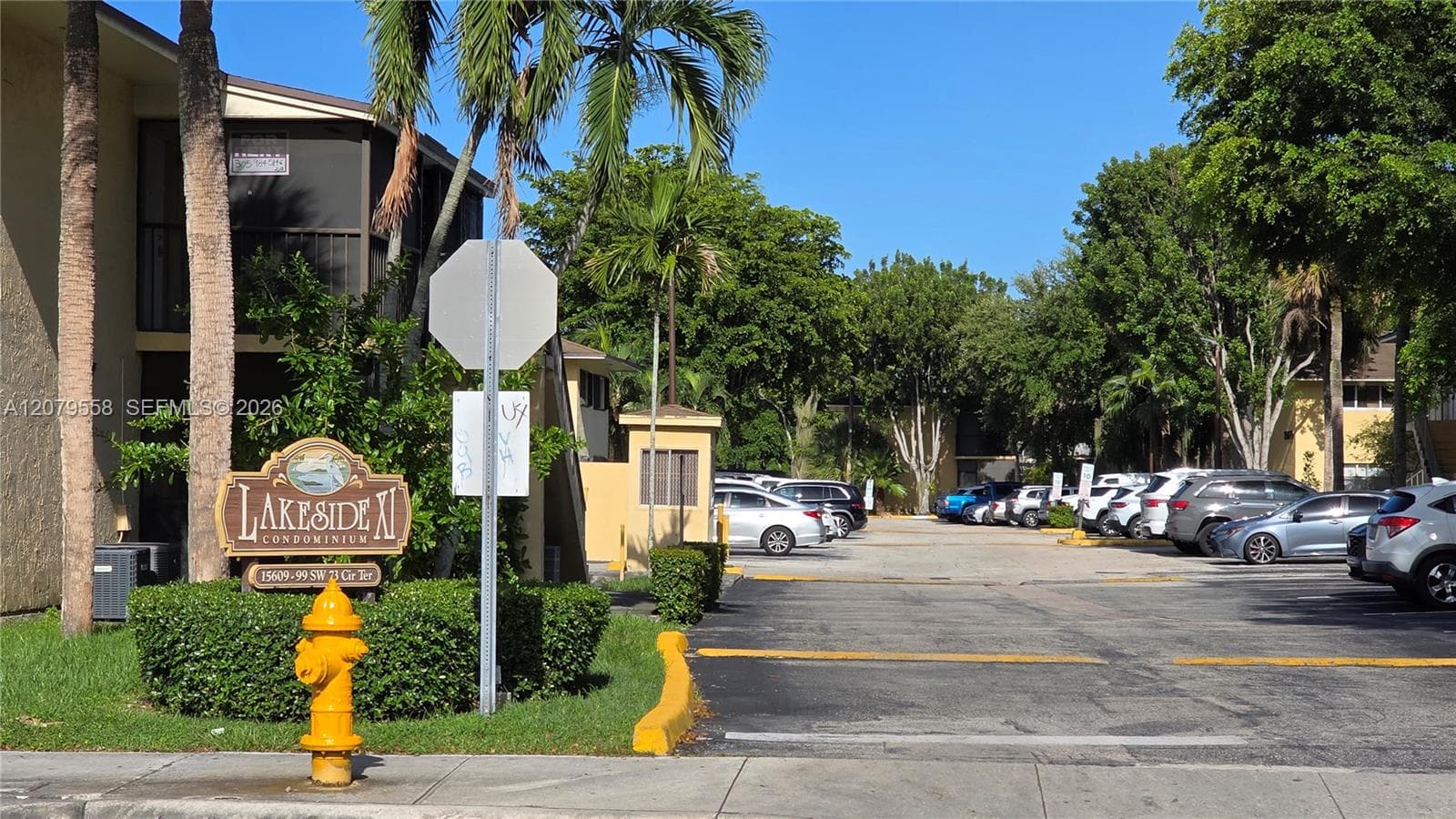 Lakeside Condo · #10-8 in Miami - Photo 4