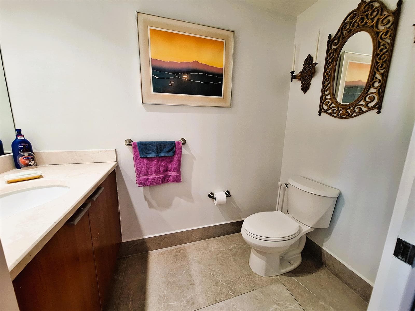 Half bathroom cont