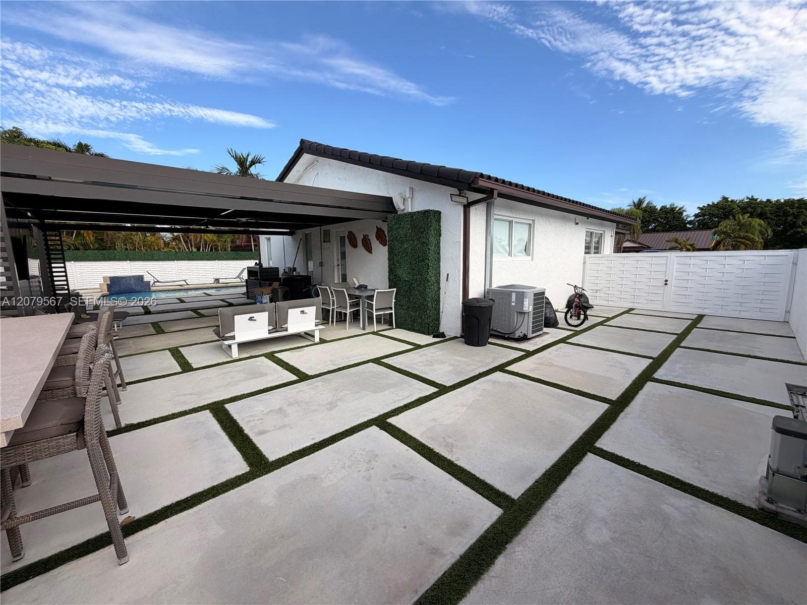 13200 SW 25th St photo 27