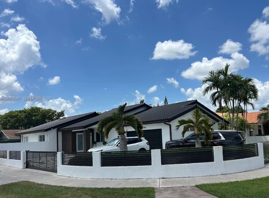 13200 SW 25th St photo 1