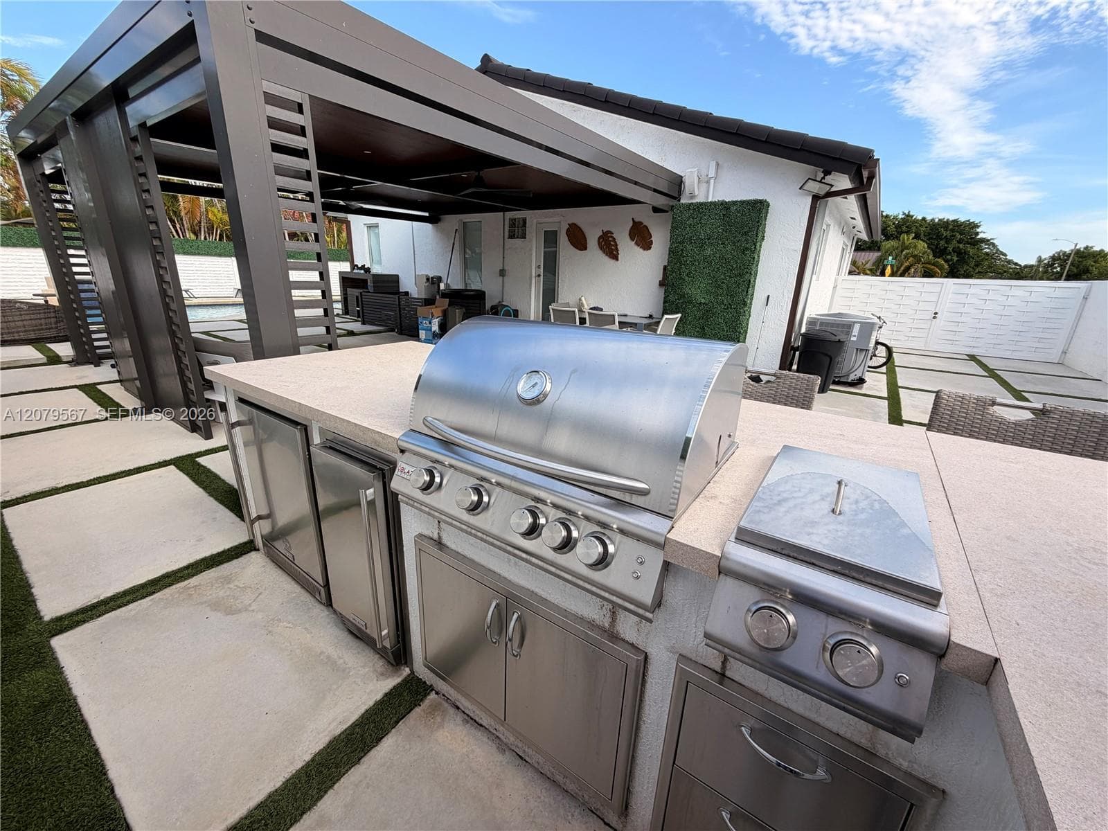 13200 SW 25th St photo 30