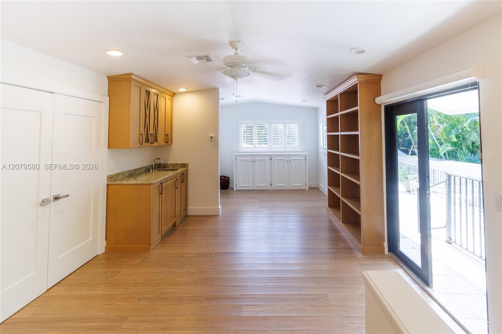 737 NW 4TH ST photo 23