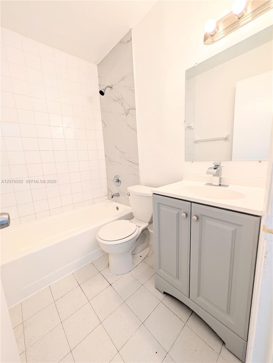 58 SW 14th Ter photo 18