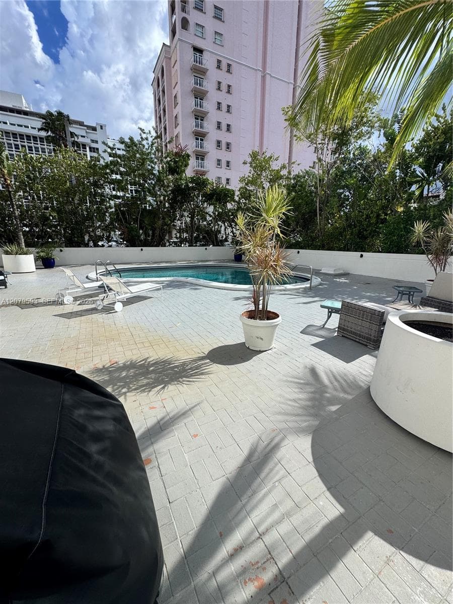 GRANADA PARK CONDO · #9E in Coral Gables - Photo 37